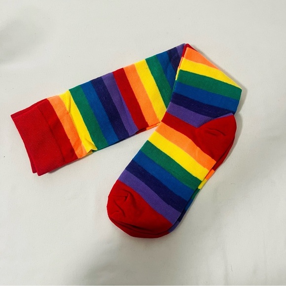 Women’s Knee High NWOT Striped Colorful Knit Socks Hosiery Colorful Bright - Picture 1 of 3